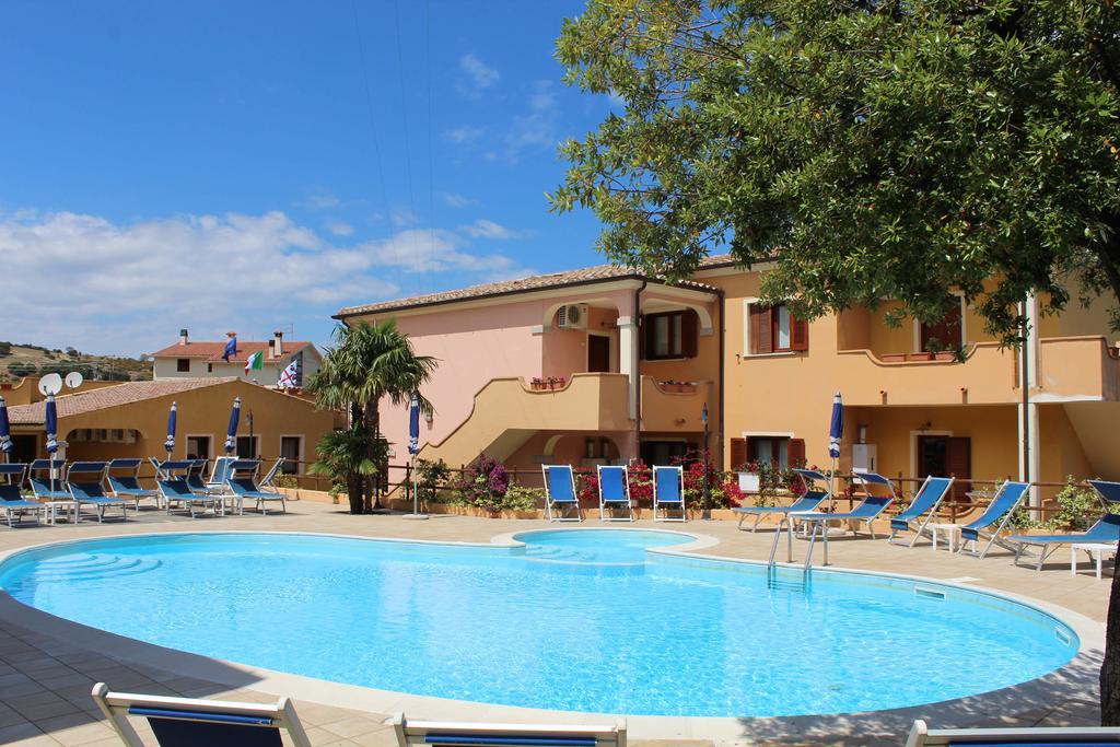 Residence Corte Dei Venti Будоні Екстер'єр фото